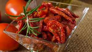 Les bienfaits des tomates confites : un ingrédient savoureux et nutritif